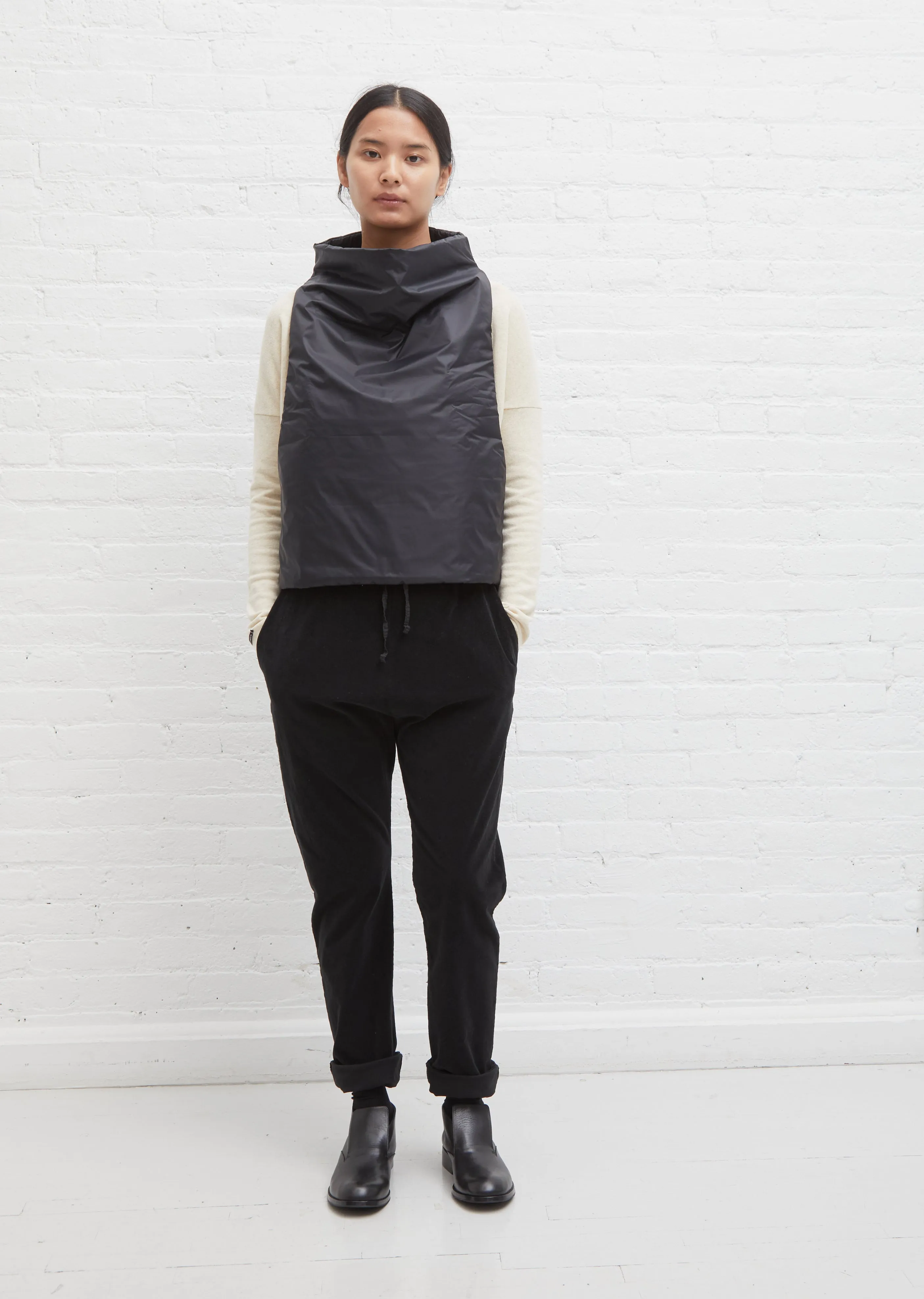 Nylon Short Down Vest